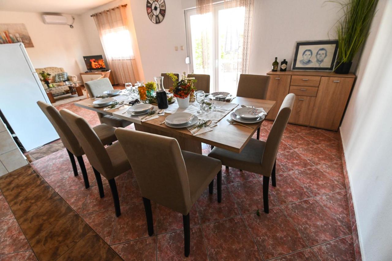 Holiday Home Donji Lepuri Lisicici Buitenkant foto
