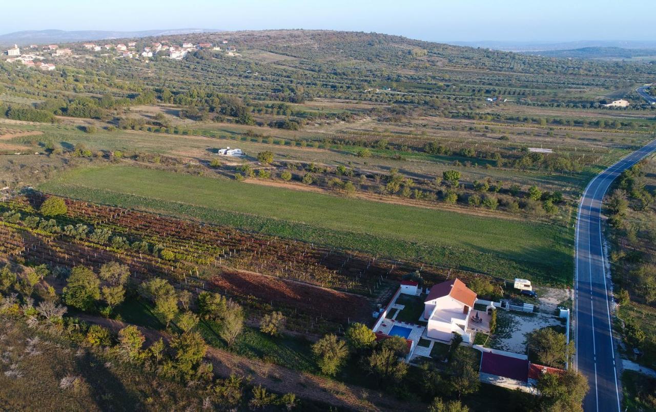 Holiday Home Donji Lepuri Lisicici Buitenkant foto