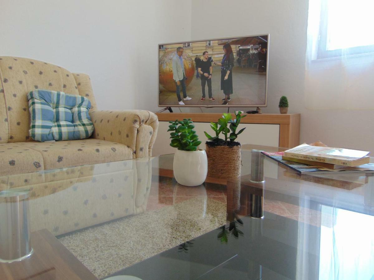 Holiday Home Donji Lepuri Lisicici Buitenkant foto